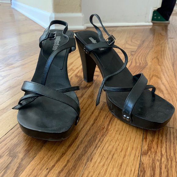 Unlisted Sandals 7 - Picture 1 of 5